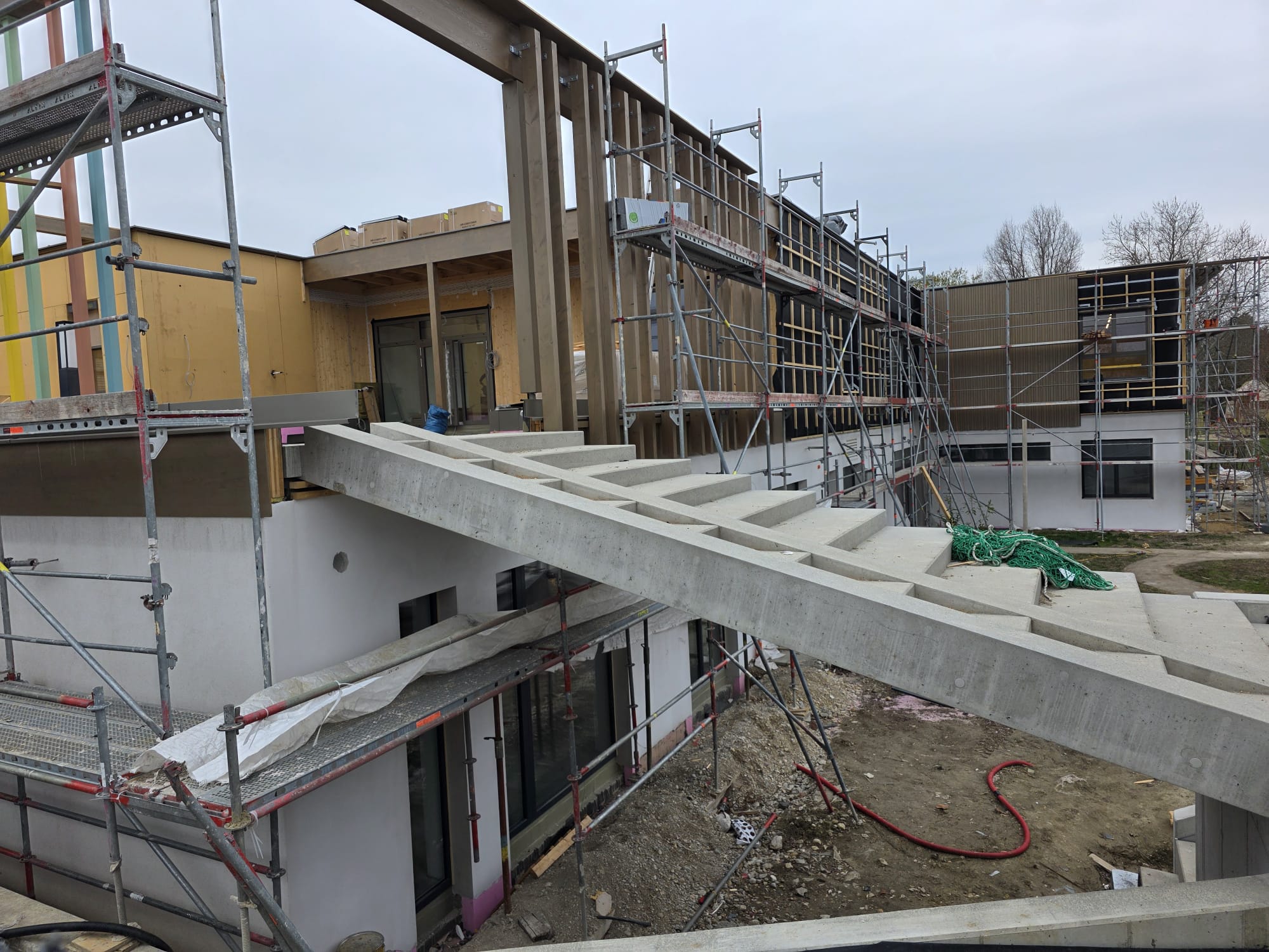 Neuer Zugang zum Kindergarten über die Achauerstraße